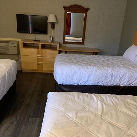 Falls Inn Newton Falls Buitenkant foto