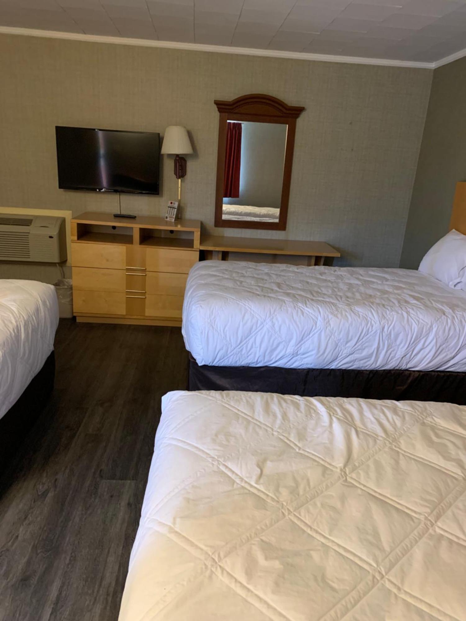 Falls Inn Newton Falls Buitenkant foto