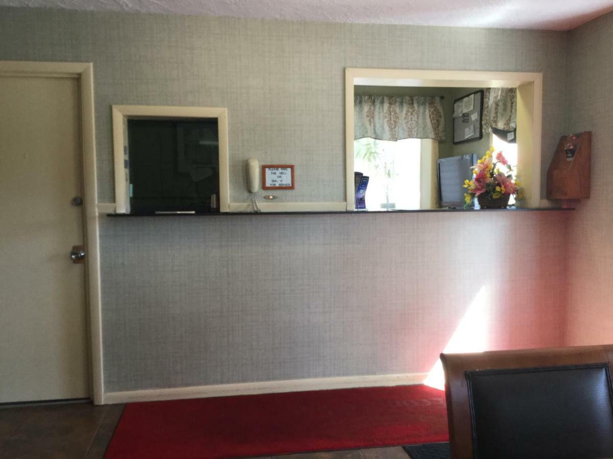 Falls Inn Newton Falls Buitenkant foto