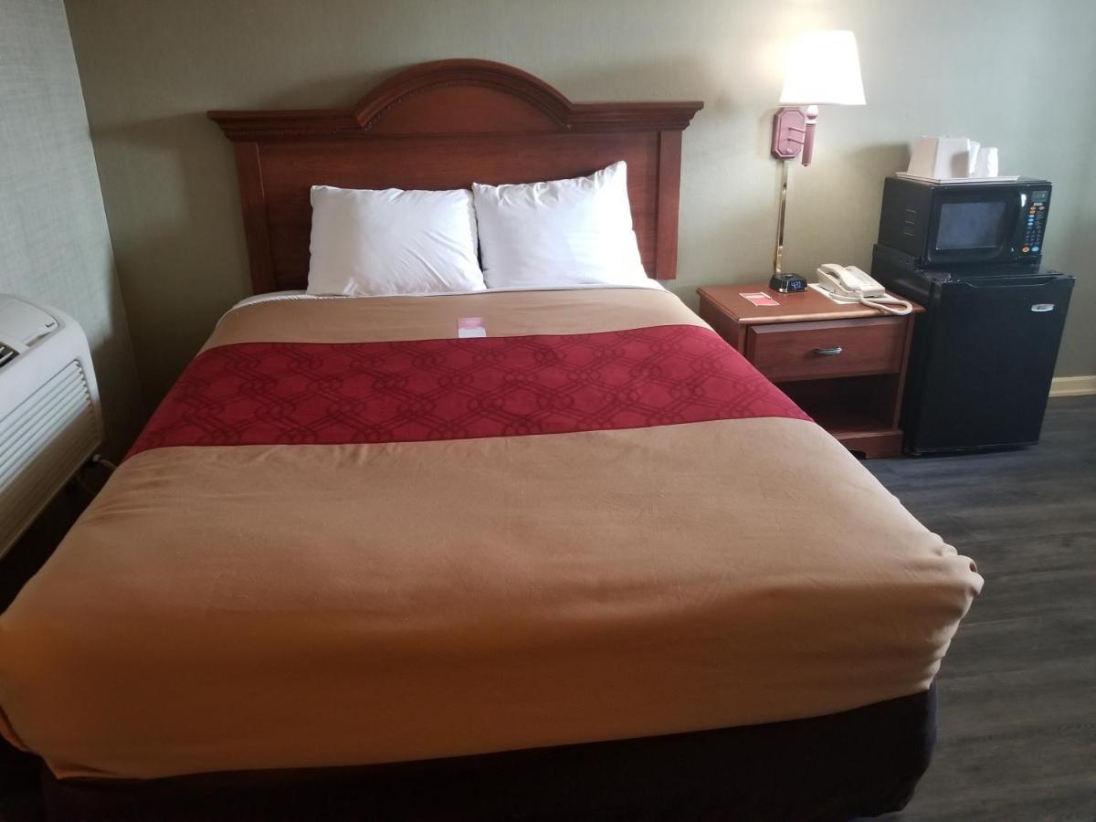 Falls Inn Newton Falls Buitenkant foto